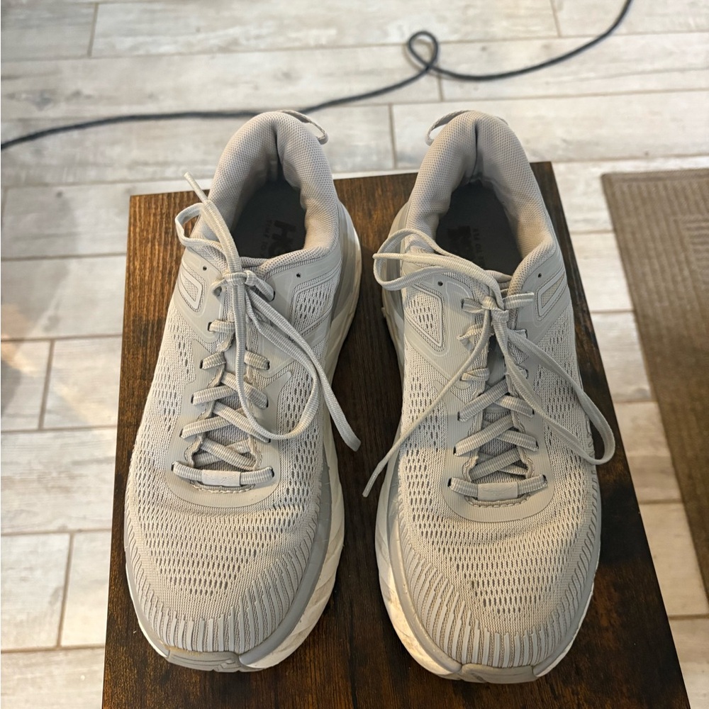 Hoka Bondi 7 Men's Light Gray Athletic Shoes